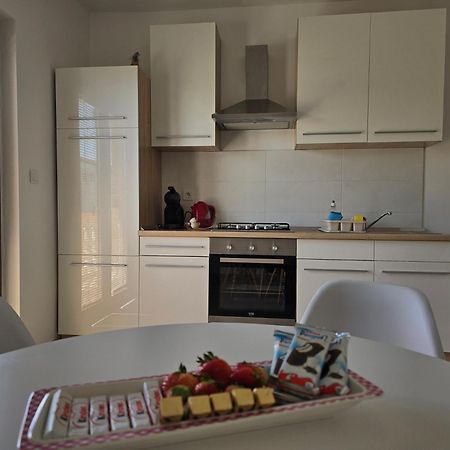 Apartment Ante And Dijana Стариград-Пакленица Экстерьер фото